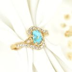 انگشنر طلاروس نگین فیروزه هارمونی استایل