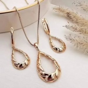 نیم ست طرح کارتیه