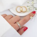 انگشتر طلاروس نگین دار